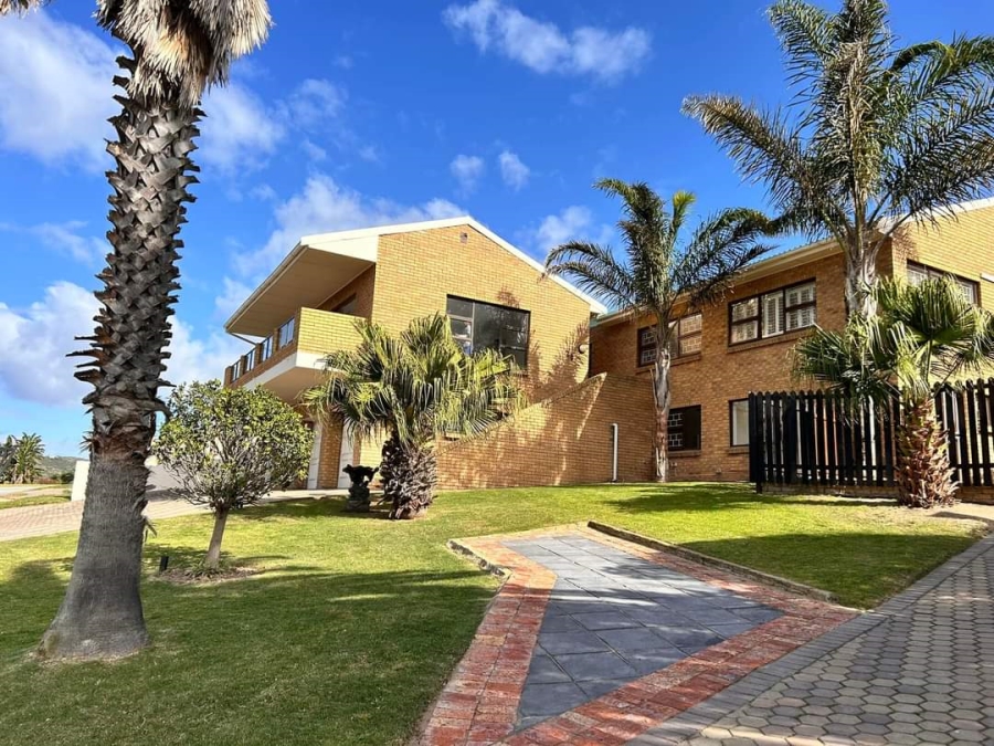 7 Bedroom Property for Sale in Bayview Western Cape